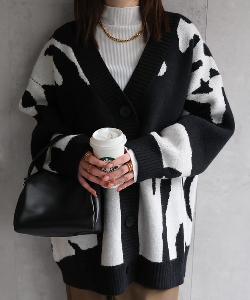 CREARE -LINO-（クレアーレリノ）の「〈ユニセックス商品〉ビックシルエット ニュアンスニットカーディガン（カーディガン/ボレロ・メンズ・グレー/ブラック・FREE）」の9枚目の写真