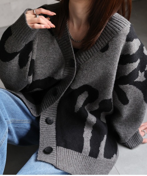 CREARE -LINO-（クレアーレリノ）の「〈ユニセックス商品〉ビックシルエット ニュアンスニットカーディガン（カーディガン/ボレロ・メンズ・グレー/ブラック・FREE）」の18枚目の写真