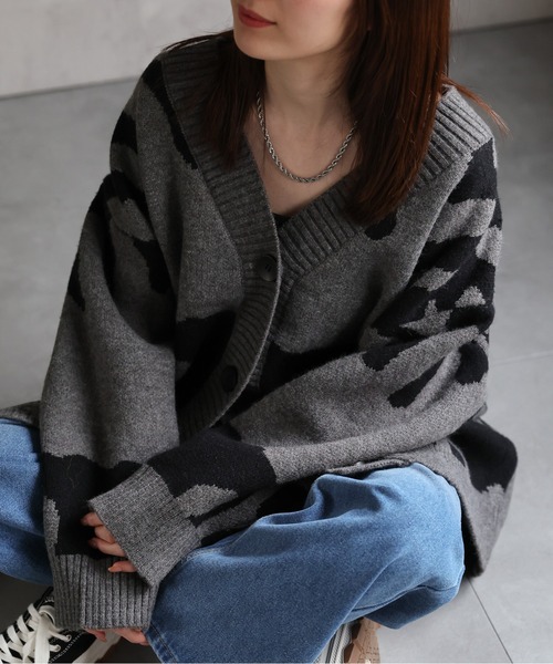 CREARE -LINO-（クレアーレリノ）の「〈ユニセックス商品〉ビックシルエット ニュアンスニットカーディガン（カーディガン/ボレロ・メンズ・グレー/ブラック・FREE）」の6枚目の写真