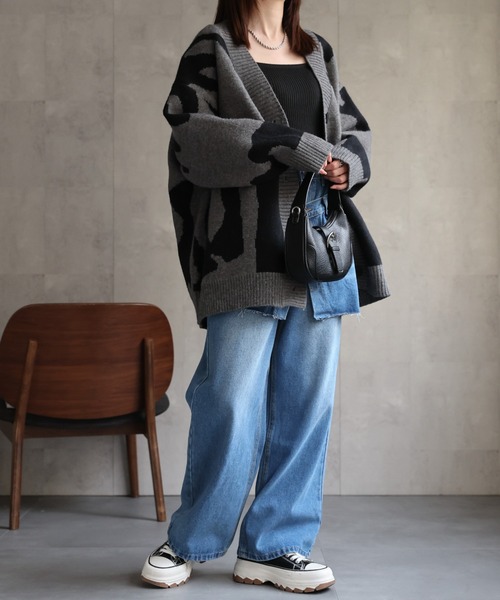 CREARE -LINO-（クレアーレリノ）の「〈ユニセックス商品〉ビックシルエット ニュアンスニットカーディガン（カーディガン/ボレロ・メンズ・グレー/ブラック・FREE）」の20枚目の写真