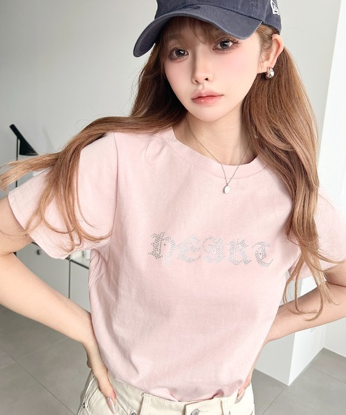 moment+(モーメントプラス)の「ラインストーンロゴ半袖Tシャツ(Tシャツ/カットソー・レディース・ピンク/ブルー/チャコールグレー/オフホワイト・M/L)」の1枚目の写真