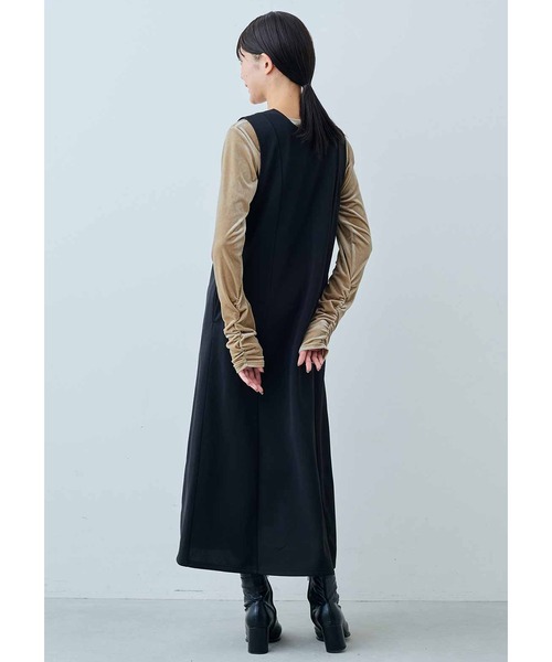 IEDIT(イディット)の「IEDIT 裏起毛カットソーの前後ろ着られるノースリーブワンピース〈ブラック〉(ワンピース・レディース・ブラック・LL/3L/M/L/MP/S/4L)」の8枚目の写真