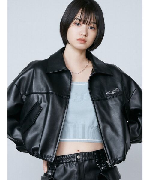 EMODA（エモダ）の「ラウンドロゴコンパクトニット（ニット/セーター・レディース・ホワイト/レッド/ブラック/グレー・FREE）」の7枚目の写真