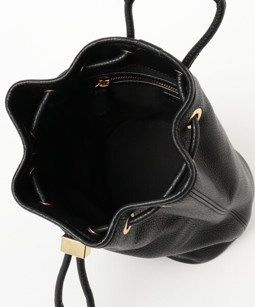 BEAMS F（ビームスエフ）の「S.MANO / レザー ドローストリング バッグ（トートバッグ・メンズ・ブラック・ONE SIZE）」の6枚目の写真