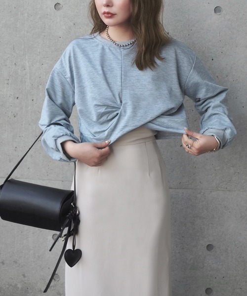 LAULEN(ローレン)の「twist short pullover /ツイスト ショート プルオーバー(スウェット・レディース・ホワイト/グレー/ブラック・FREE)」の3枚目の写真
