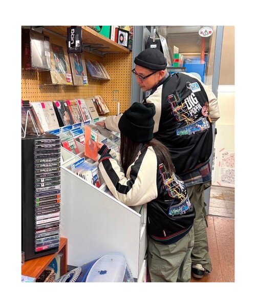 BREEZE(ブリーズ)の「MURO×BREEZE リバーシブルスカジャン(大人)(スカジャン・メンズ・ブラック・LARGE)」の2枚目の写真