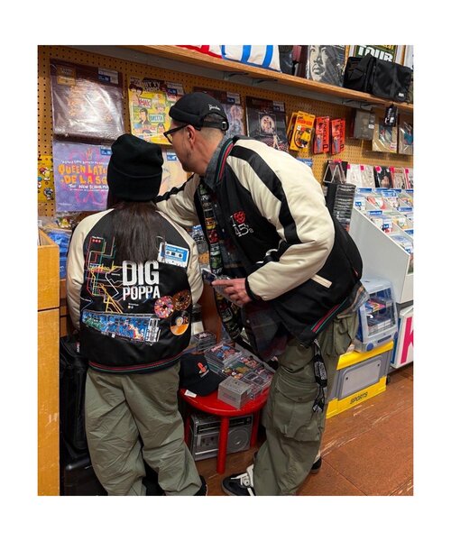 BREEZE(ブリーズ)の「MURO×BREEZE リバーシブルスカジャン(大人)(スカジャン・メンズ・ブラック・LARGE)」の3枚目の写真