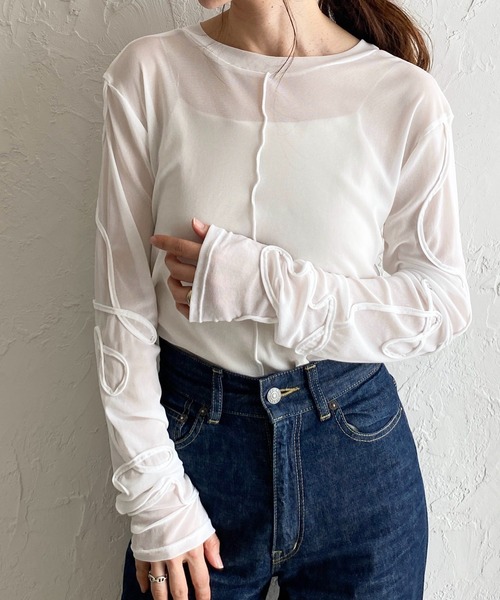 She's Closet（シーズクローゼット）の「コード刺繍クルーネック長袖シースルー/シアーロングTシャツカットソートップス（Tシャツ/カットソー・レディース・アイボリー/ブラック/チャコールグレー/オフホワイト・FREE）」の2枚目の写真