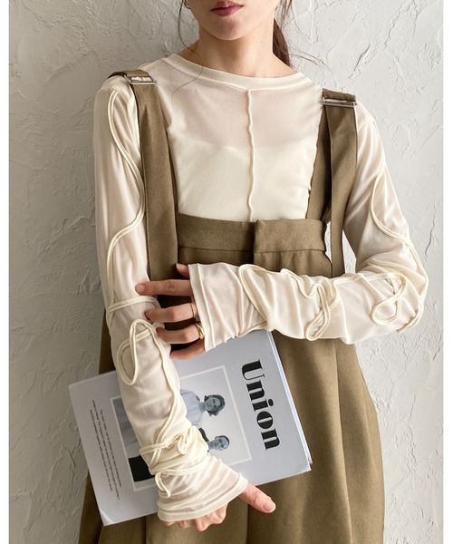 She's Closet（シーズクローゼット）の「コード刺繍クルーネック長袖シースルー/シアーロングTシャツカットソートップス（Tシャツ/カットソー・レディース・アイボリー/ブラック/チャコールグレー/オフホワイト・FREE）」の5枚目の写真