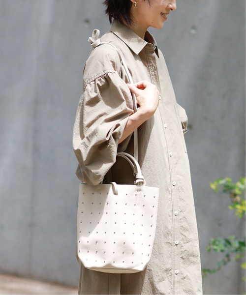 MARLON FIRENZE（マーロンフィレンツェ）の「《追加4》【MARLON FIRENZE/マルロン】 SHOPPER MINI STUDS：バッグ（ショルダーバッグ・レディース・アイボリー/ブラック・FREE）」の10枚目の写真