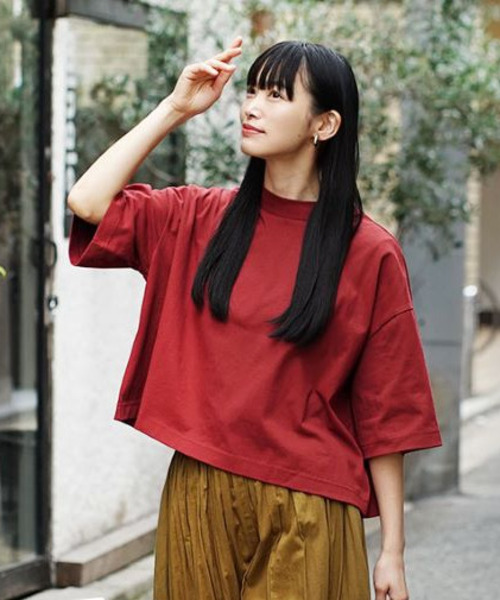 zootie(ズーティー)の「汗しみない クロップドTシャツ(Tシャツ/カットソー・レディース・ダークカーキ/カーキ系/ベージュ系/ネイビー/ラベンダー/モカ/アイボリー/レッド系/イエロー系その他/ブラック/杢グレー/グレイッシュブルー/オフホワイト・フリー)」の19枚目の写真
