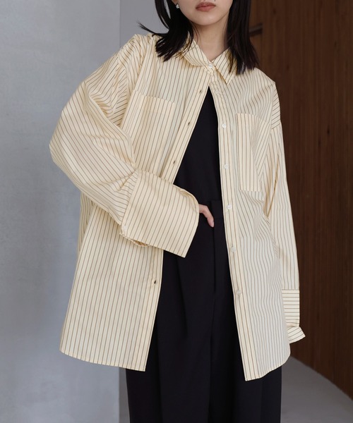 hellam（へラム）の「ビックポケット オーバーサイズシャツ（シャツ/ブラウス・レディース・ベージュ/ブルー/オフホワイト/ピンク/ホワイト×ブラック/ホワイト×ブルー/スミクロ/ブルー系その他/オレンジ・FREE）」の6枚目の写真