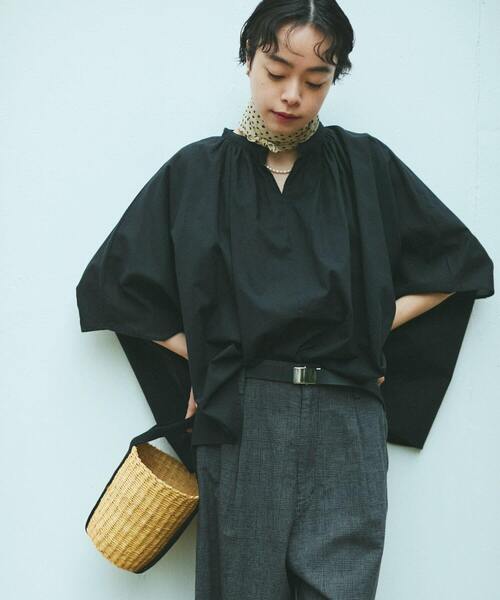 conges payes ADIEU TRISTESSE（コンジェ ペイエ アデュートリステス）の「ポンチョシルエットブラウス（シャツ/ブラウス・レディース・ブラック/オフホワイト/ピンク・38）」の2枚目の写真