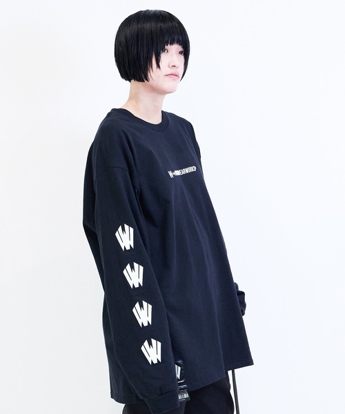 [W] by VIRGOwearworks（ダブリューバイヴァルゴウェアーワークス）の「Emblem LSPT（Tシャツ/カットソー・メンズ・ブラック/ホワイト・MEDIUM/LARGE/X-LARGE/XX-LARGE）」の3枚目の写真