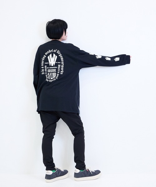 [W] by VIRGOwearworks（ダブリューバイヴァルゴウェアーワークス）の「Emblem LSPT（Tシャツ/カットソー・メンズ・ブラック/ホワイト・MEDIUM/LARGE/X-LARGE/XX-LARGE）」の14枚目の写真