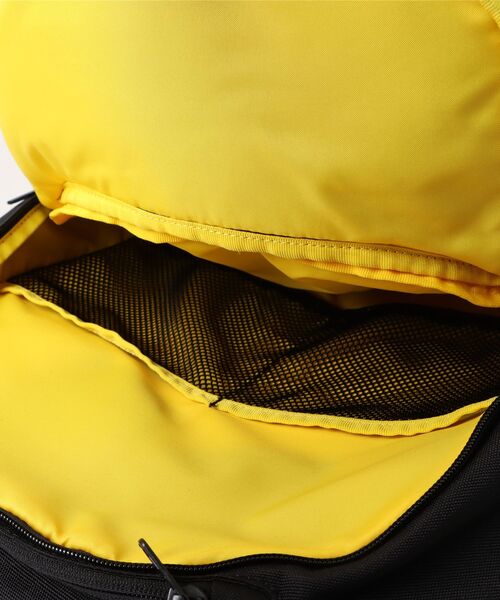PUMA(プーマ)の「PUMA プーマ ユニセックス サッカー チームファイナル バックパック II 35L(バックパック/リュック・メンズ・ブラック系その他2・フリー)」の3枚目の写真
