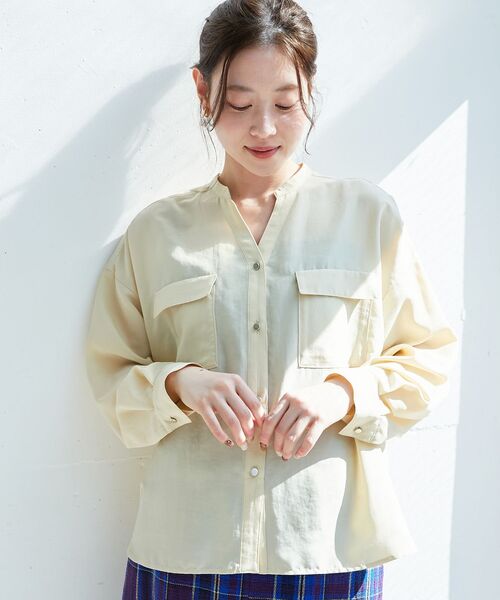le.coeur blanc（ルクールブラン）の「フィブリルサテンダブルポケットシャツ（シャツ/ブラウス・レディース・ネイビー/オフホワイト/イエロー・38）」の5枚目の写真