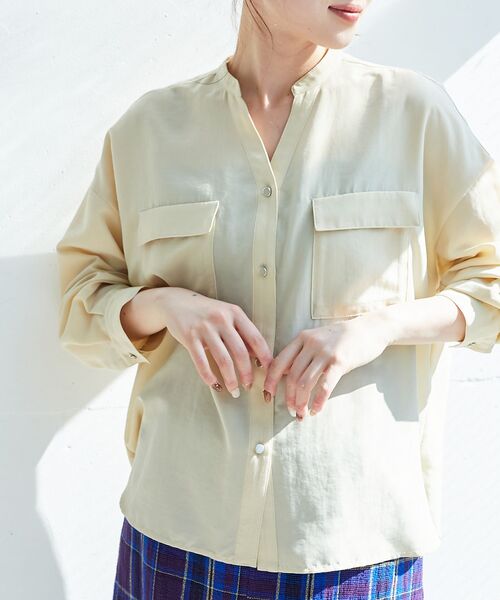 le.coeur blanc（ルクールブラン）の「フィブリルサテンダブルポケットシャツ（シャツ/ブラウス・レディース・ネイビー/オフホワイト/イエロー・38）」の6枚目の写真