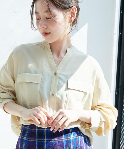 le.coeur blanc（ルクールブラン）の「フィブリルサテンダブルポケットシャツ（シャツ/ブラウス・レディース・ネイビー/オフホワイト/イエロー・38）」の10枚目の写真