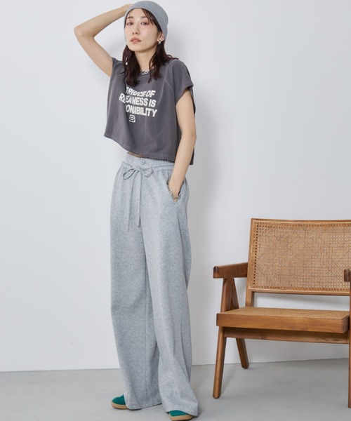 Auntie Rosa Holiday(アンティローザホリデー)の「ラグランクロップドプリントTEE(Tシャツ/カットソー・レディース・ナチュラル/チャコールグレー・FREE)」の19枚目の写真