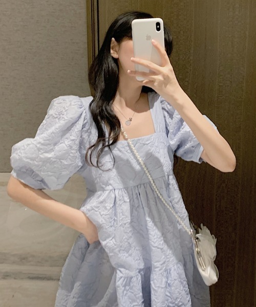 Mejoul（メジュール）の「フラワージャガード スクエアネックパフスリーブワンピース（ワンピース・レディース・ブルー/ブラック/ホワイト/ピンク・F）」の9枚目の写真