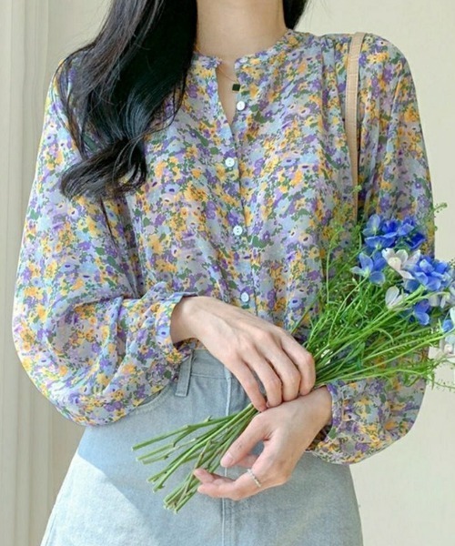 SallyLunn(サリーラン)の「花柄長袖ブラウス(シャツ/ブラウス・レディース・レッド/ブルー・MEDIUM/LARGE)」の3枚目の写真