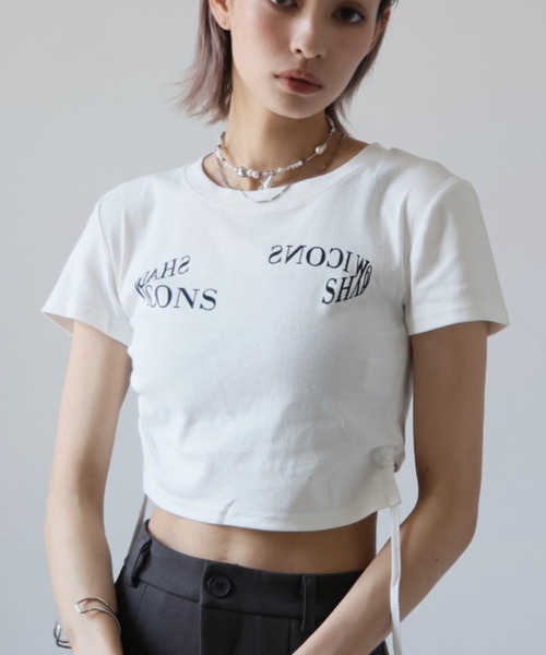 Ulysses(ユリシス)の「サイドシャーリングクロップドTシャツ(Tシャツ/カットソー・レディース・ホワイト/ブラック/ダークグレー/キャメル・F)」の3枚目の写真
