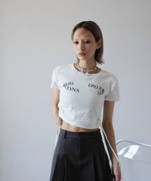 Ulysses(ユリシス)の「サイドシャーリングクロップドTシャツ(Tシャツ/カットソー・レディース・ホワイト/ブラック/ダークグレー/キャメル・F)」の18枚目の写真