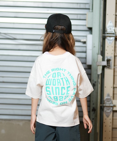 Dickies（ディッキーズ）の「Dickies/ディッキーズ DK MS ｻｰｸﾙﾛｺﾞ PRINT S/S T キッズ Tシャツ 81220200（Tシャツ/カットソー・キッズ・ホワイト/グリーン/ブラック・160cm/150cm/140cm/130cm）」の2枚目の写真