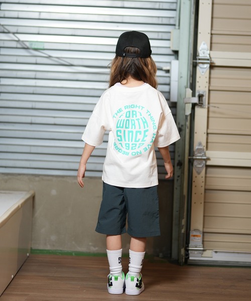 Dickies（ディッキーズ）の「Dickies/ディッキーズ DK MS ｻｰｸﾙﾛｺﾞ PRINT S/S T キッズ Tシャツ 81220200（Tシャツ/カットソー・キッズ・ホワイト/グリーン/ブラック・160cm/150cm/140cm/130cm）」の8枚目の写真