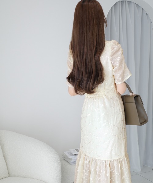 mily bilet（ミウィビレット）の「【mily bilet】おしゃれと高級感の絶妙なバランス。花刺繍ガーゼレトロシャツワンピース（ワンピース・レディース・ネイビー/ブラック/アイボリー・X-LARGE/LARGE/MEDIUM/SMALL）」の8枚目の写真