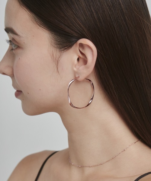 ciite' surgical stainless(シーテサージカルステンレス)の「【 金属アレルギー対応 】大ぶり ねじれフープピアス (両耳用) サージカルステンレス(ピアス(両耳用)・レディース・シルバー/ゴールド・FREE)」の19枚目の写真