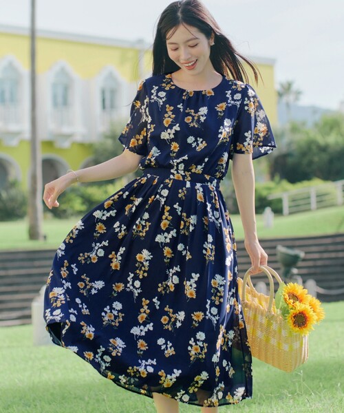 ひつじ　シフォンフラワー柄ドレス 大きいサイズ】大花柄シフォンワンピース（ワンピース）｜Tiaclasse