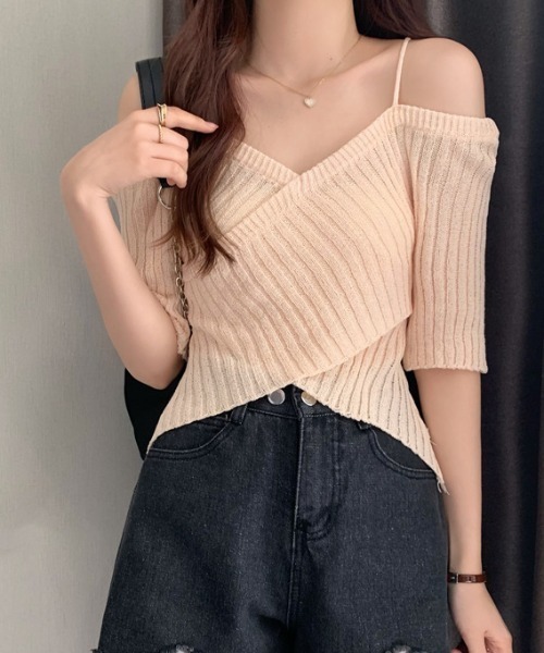 Teem Store(チームストア)の「【春夏新作】カシュクール風ストラップオフショルリブ半袖夏ニット(ニット/セーター・レディース・ホワイト/ブラック/ブルー/ピンク・F)」の14枚目の写真