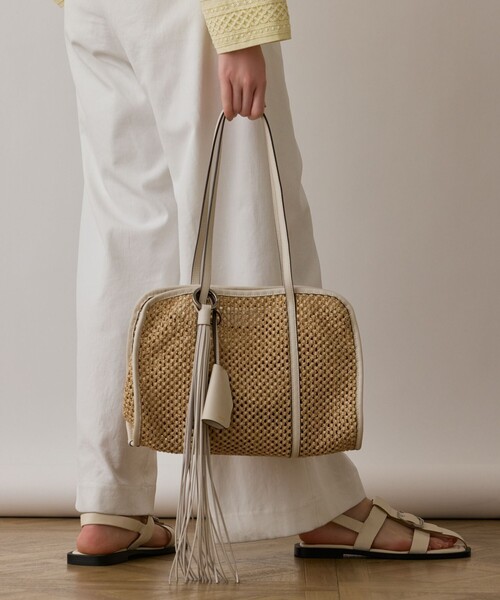 GRACE CONTINENTAL(グレースコンチネンタル)の「ORSETTOスクエアーバッグ(ハンドバッグ・レディース・ホワイト/ブラック・FREE)」の6枚目の写真