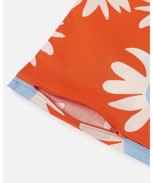 marimekko(マリメッコ)の「Rakastaa, ei rakasta / Cushion Cover 50x50(クッション/クッションカバー・レディース・オレンジ・FREE)」の3枚目の写真