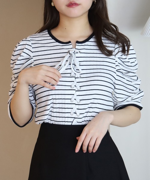 ASTORIA ODIER(アストリアオディール)の「レースアップリブカットソー(Tシャツ/カットソー・レディース・ホワイト×ブラック/ブラック/ホワイト・MEDIUM)」の1枚目の写真