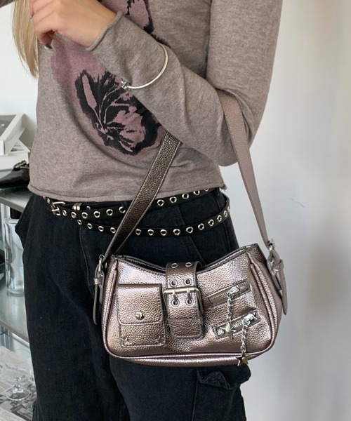 lilful(リルフル)の「スターチェーンスタッズ ベルトミニショルダーバッグ(ショルダーバッグ・レディース・ブロンズ・F)」の10枚目の写真