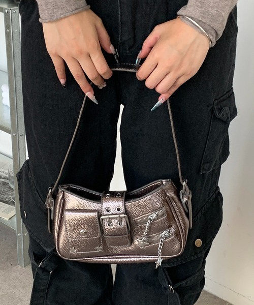 lilful(リルフル)の「スターチェーンスタッズ ベルトミニショルダーバッグ(ショルダーバッグ・レディース・ブロンズ・F)」の9枚目の写真