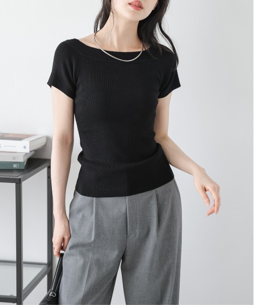 AMELY(エミリー)の「ボートネック リブニット(ニット/セーター・レディース・ブラック/ベージュ/オフホワイト/グレー・フリー)」の3枚目の写真
