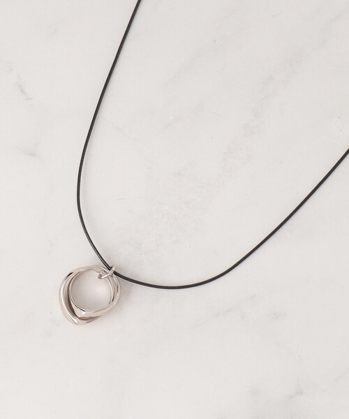 SHOO・LA・RUE（シューラルー）の「メタルツイストワントップコードネックレス（ネックレス・レディース・ブロンズ/ゴールド/シルバー・00）」の3枚目の写真