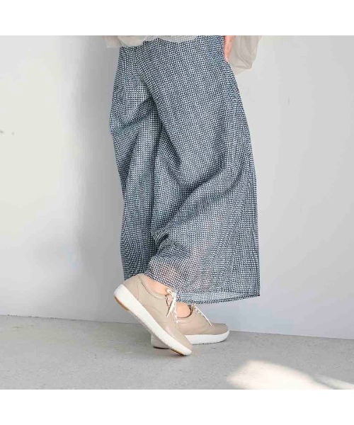 Atelier(アトリエ)の「【3E】アナトミックレースアップスニーカー(スニーカー・レディース・ベージュ/ブラック・24.5cm/24cm/23.5cm/23cm/22.5cm/22cm)」の16枚目の写真