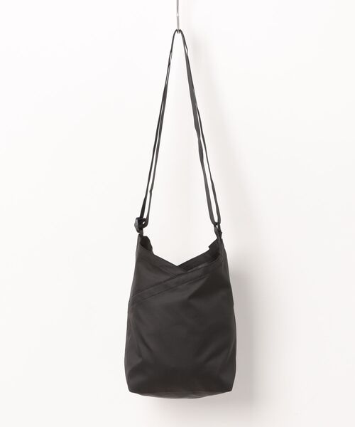 hobo(ホーボー)の「【hobo / ホーボー】PACKABLE AZUMA SHOULDER BAG S POLY RIPSTOP(ショルダーバッグ・メンズ・ネイビー/オリーブ/ブラック・FREE)」の9枚目の写真