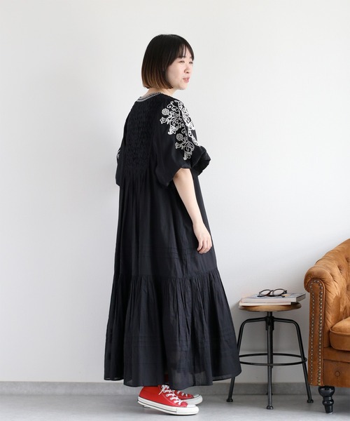 cepo(セポ)の「エンブロイダリースモッキングワンピース(シャツワンピース・レディース・レッド/オフホワイト/ブラック・M)」の14枚目の写真