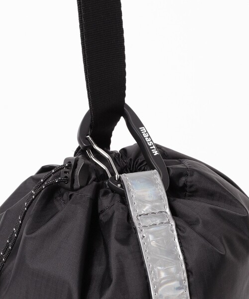 B:MING by BEAMS（ビーミングバイビームス）の「maastik / DRAWSTRING POUCH（ハンドバッグ・メンズ・ブラック・ONE SIZE）」の6枚目の写真