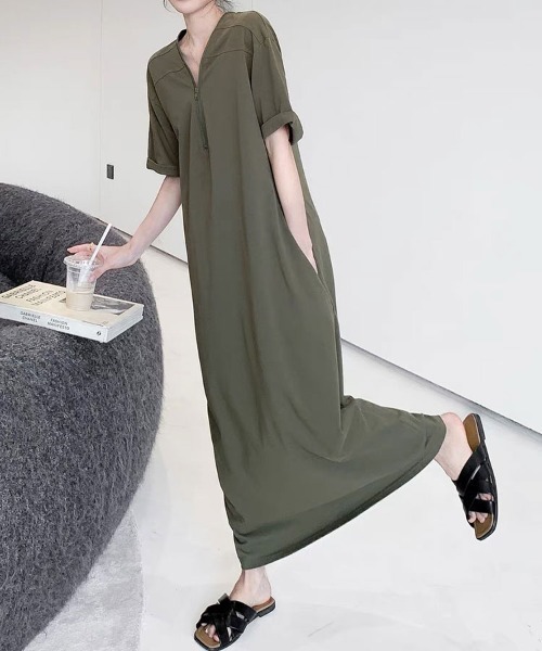 SallyLunn(サリーラン)の「ハーフジップ半袖ワンピース(ワンピース・レディース・カーキ/ブラック・LARGE/MEDIUM)」の8枚目の写真