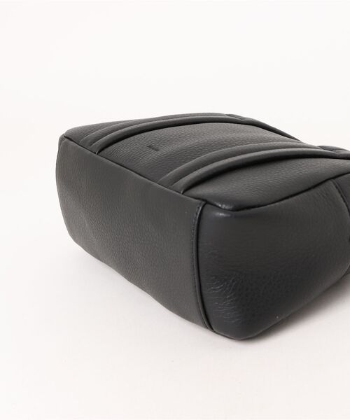 Beau're（ヴュレ）の「【BEAURE】カウレザ― ショルダー付ミニボストンバッグ B-25416（ボストンバッグ・レディース・アイボリー/ブラック/グレイッシュブルー/ブラウン・FREE）」の5枚目の写真