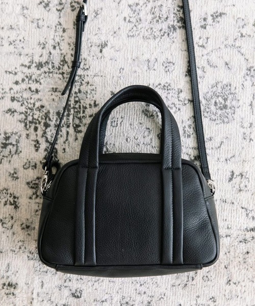 Beau're（ヴュレ）の「【BEAURE】カウレザ― ショルダー付ミニボストンバッグ B-25416（ボストンバッグ・レディース・アイボリー/ブラック/グレイッシュブルー/ブラウン・FREE）」の13枚目の写真