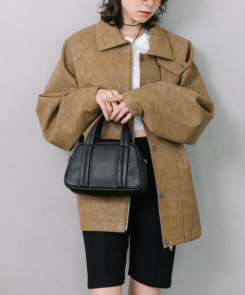 Beau're（ヴュレ）の「【BEAURE】カウレザ― ショルダー付ミニボストンバッグ B-25416（ボストンバッグ・レディース・アイボリー/ブラック/グレイッシュブルー/ブラウン・FREE）」の11枚目の写真