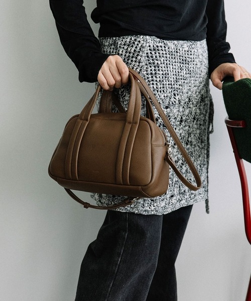 Beau're（ヴュレ）の「【BEAURE】カウレザ― ショルダー付ミニボストンバッグ B-25416（ボストンバッグ・レディース・アイボリー/ブラック/グレイッシュブルー/ブラウン・FREE）」の21枚目の写真